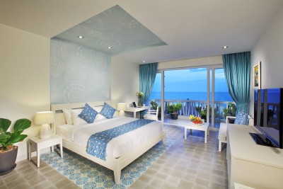 Azul Sea View Room at The Cliff Resort & Residences 4.jpg